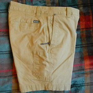 COLUMBIA Men's Khaki Shorts